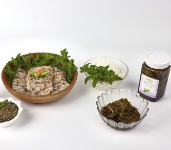 수육, 삼겹살 등 고기와  잘 어울리는 페러민트 장아찌